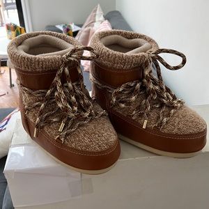 Chloe Moon Boots